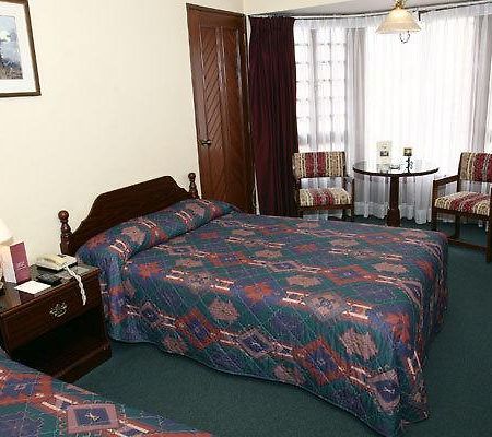 Hotel Portales Cochabamba Phòng bức ảnh